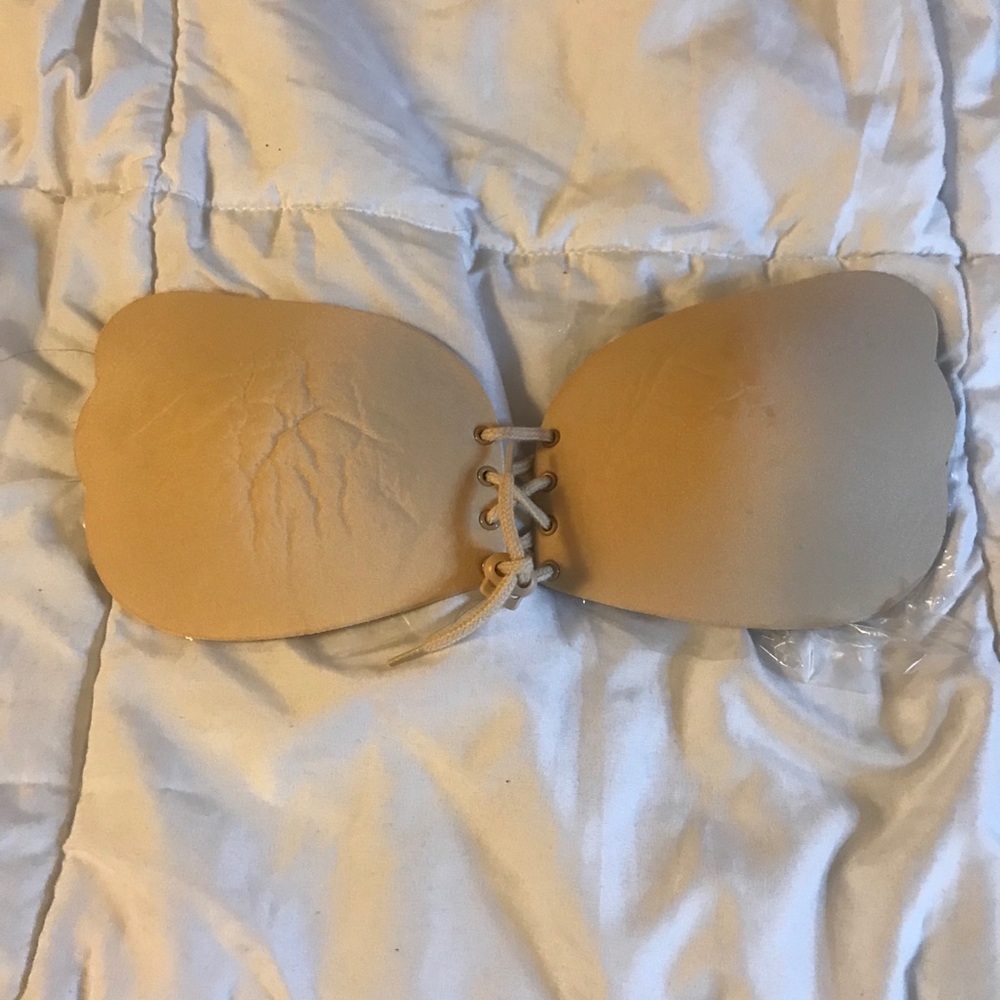 Nude sticky bra